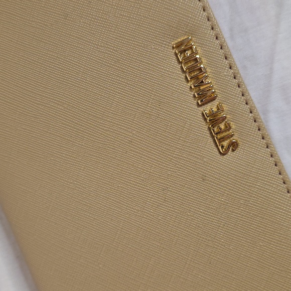 Steve Madden Tan Wristlet Clutch [2/$10] - Picture 7 of 7